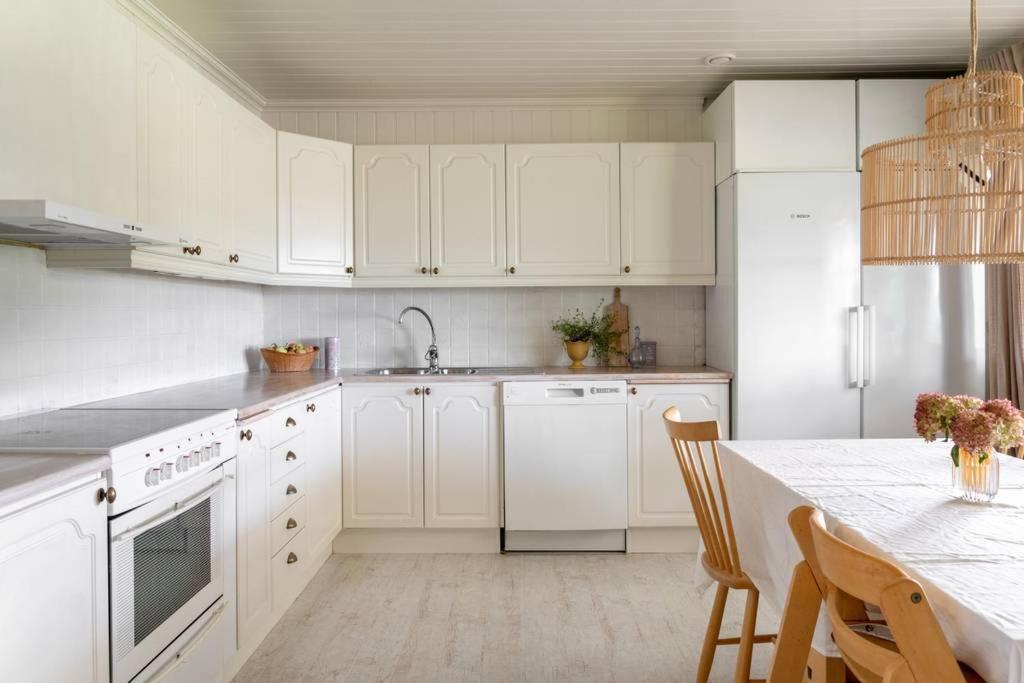 A Countryside Villa Close To Uppsala! Exterior photo